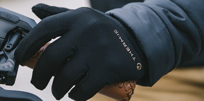 Light outdoor gloves for men
